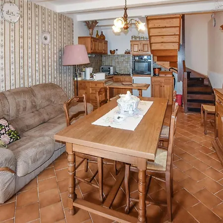 Nyaraló 1 Bedroom Lovely In
