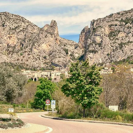 Nyaraló 1 Bedroom Lovely In Moustiers-Sainte-Marie